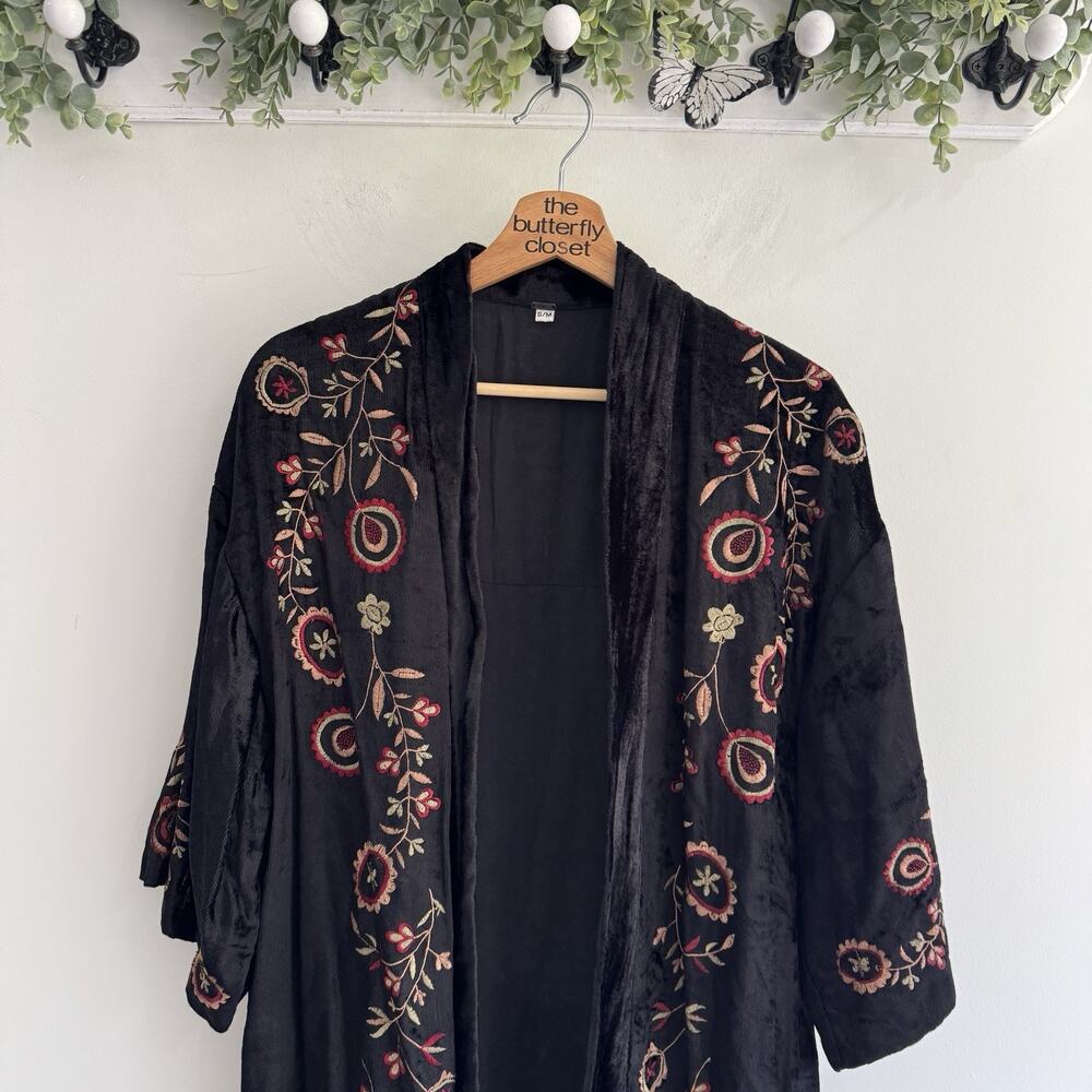 Anthropologie Black Floral Embroidered Velvet Kimono Cardigan S/M #LH - Picture 2 of 5